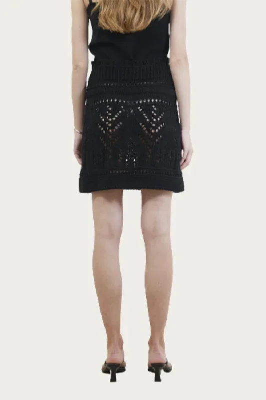 crochet-knit-mini-skirt-in-black