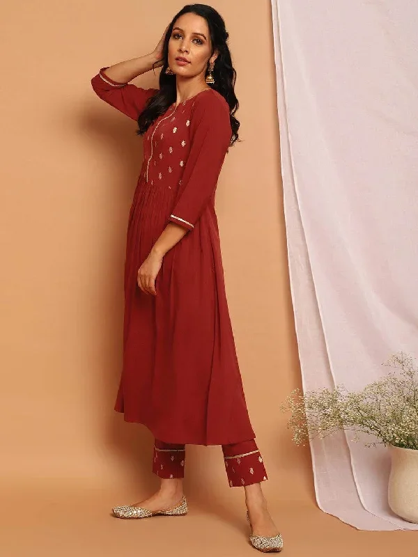 Maroon Poly Crepe Ethnic Motifs Kurta with Pant