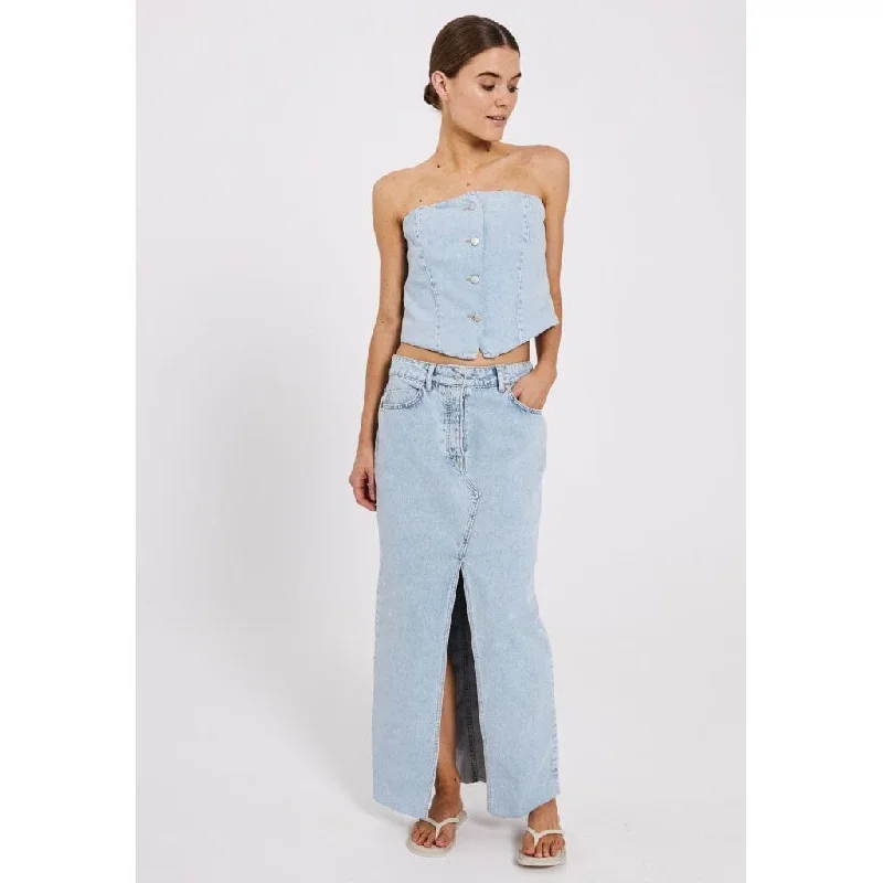 norr-ninni-maxi-denim-skirt-blue-light-wash