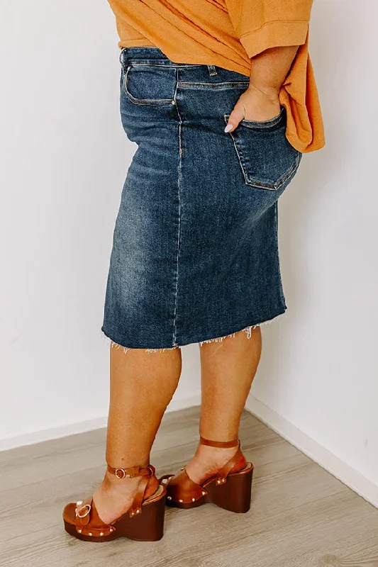 risen-the-grace-denim-skirt-in-dark-wash-curves