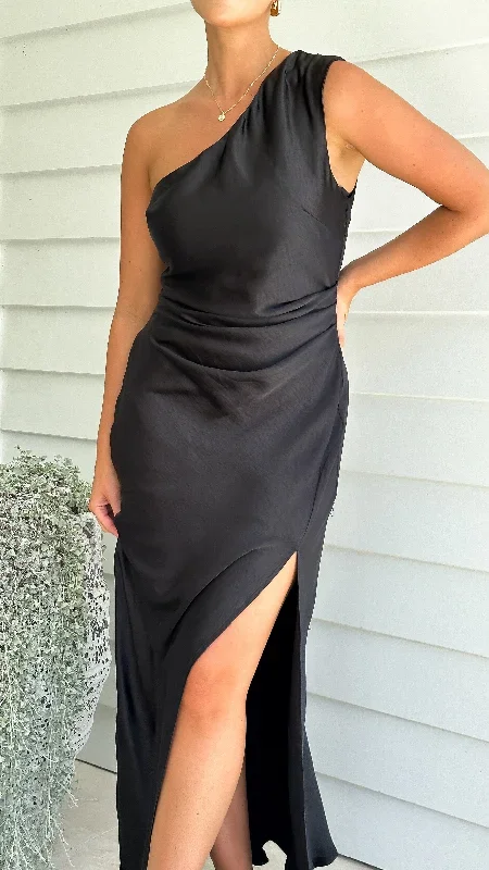 victoria-maxi-dress-black